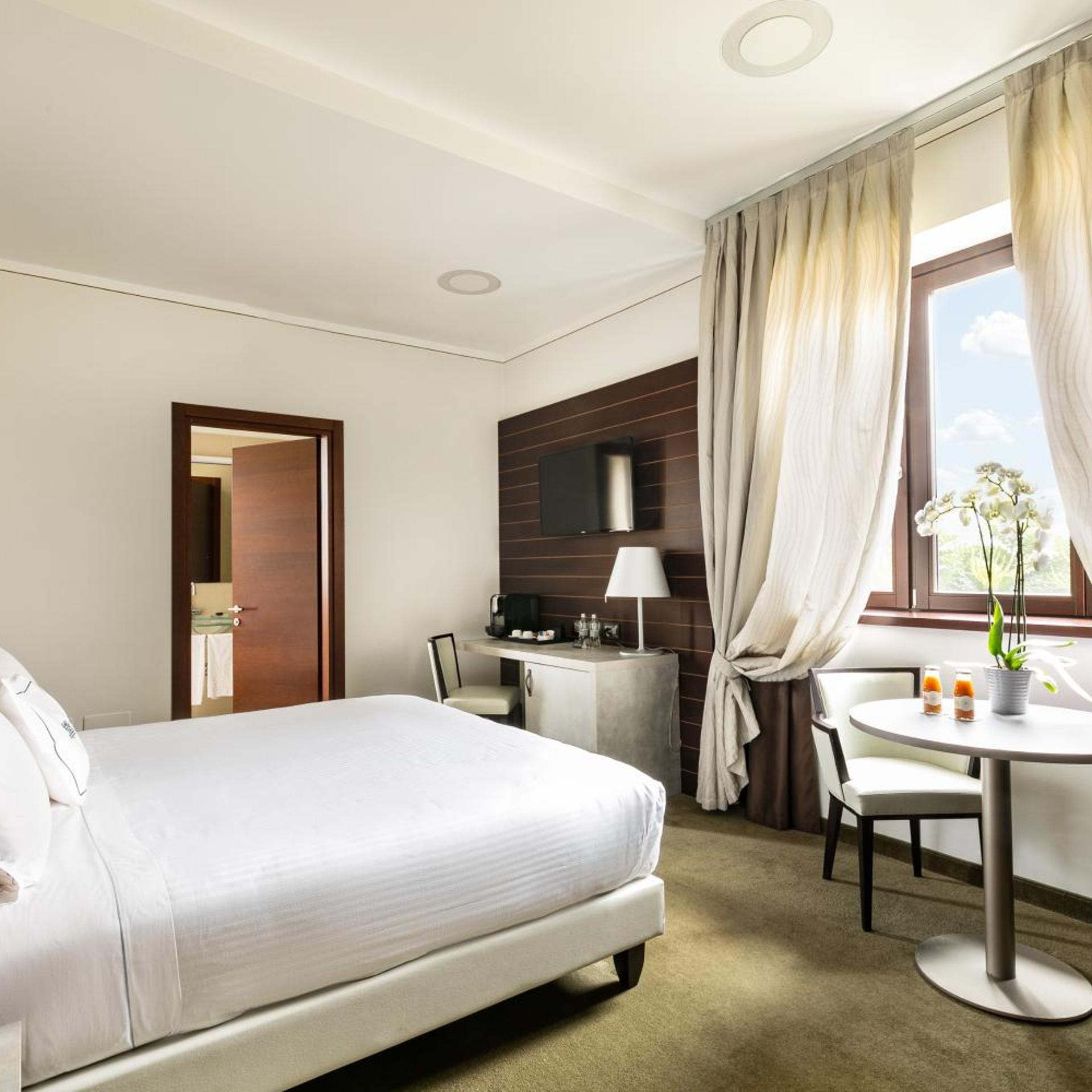 Standard, Twin Beds