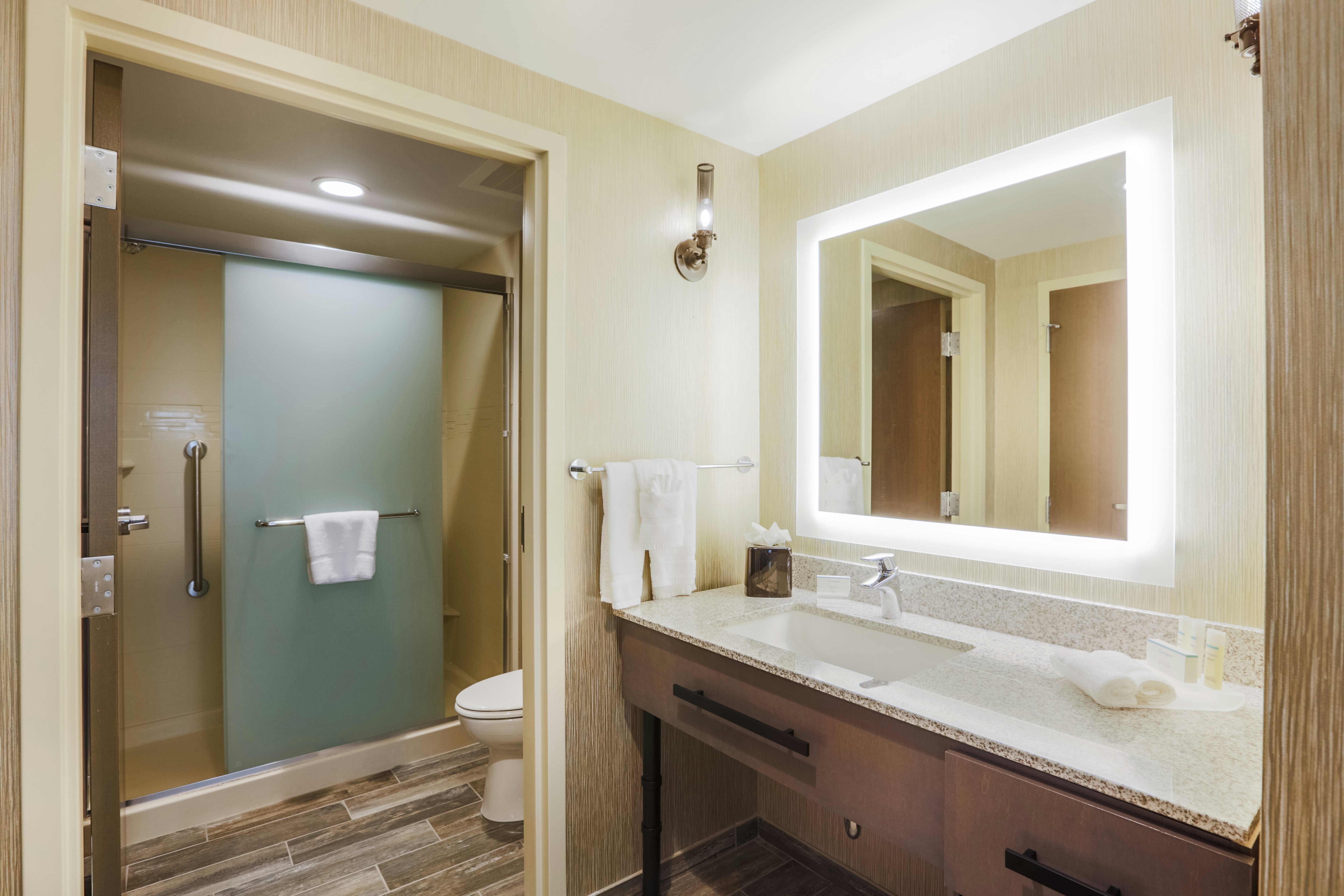 استوديو بسريرين كوين، HOMEWOOD SUITES BY HILTON CHARLESTON HISTORIC DISTRICT 2/2