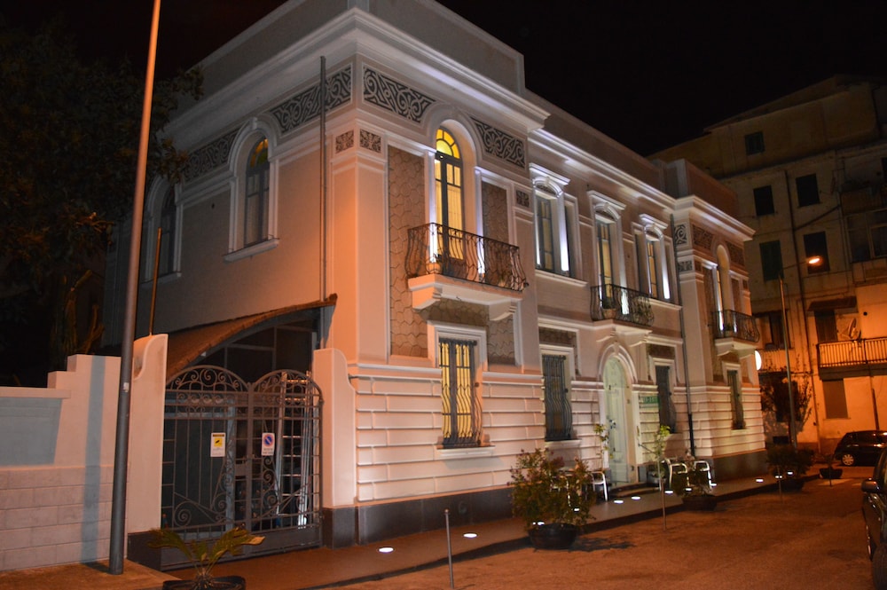 Villa Italia Bed And Breakfast 2/49