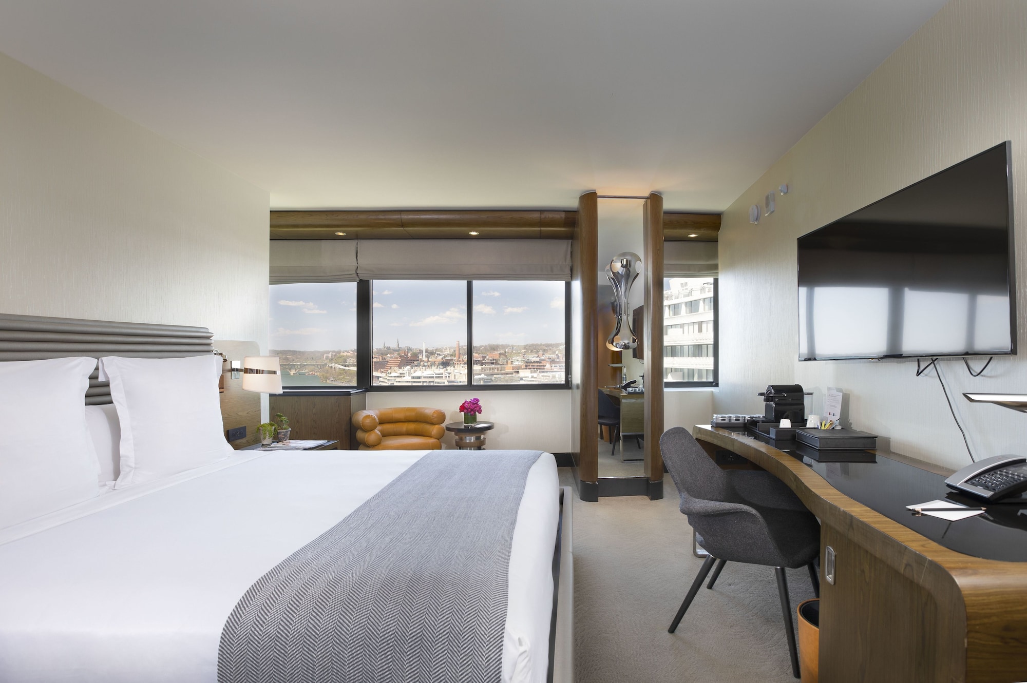 deluxe, king bed, river view