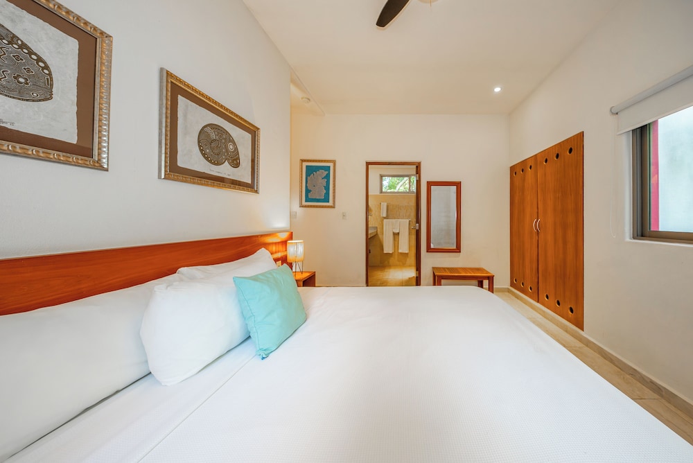 Riviera Maya Suites 12/50