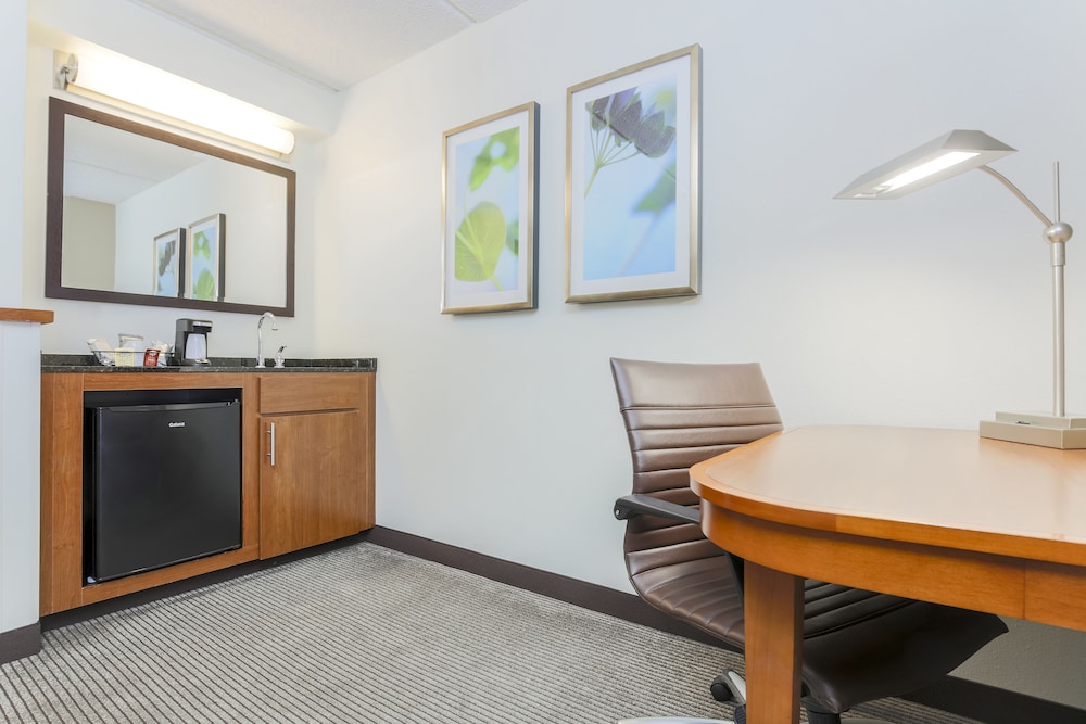 Hyatt Place Fort Worth/Hurst 67/78