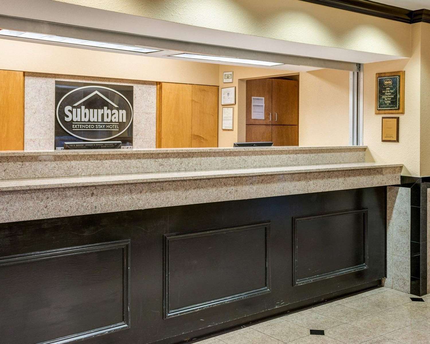 Suburban Studios Avondale LA 2/16