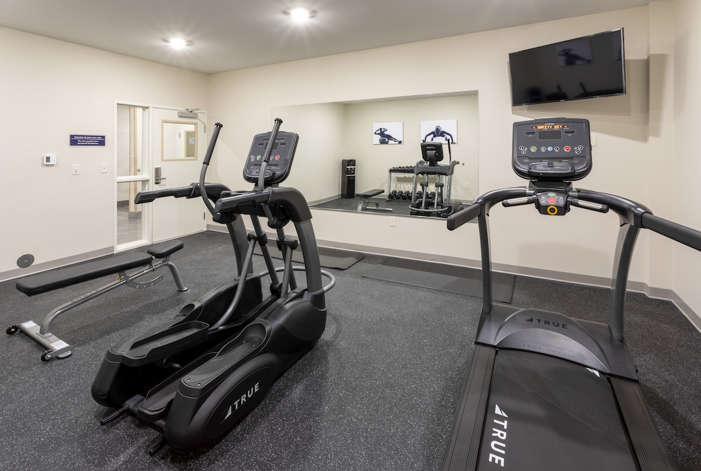 GrandStay Hotel & Suites Rock Valley 9/32