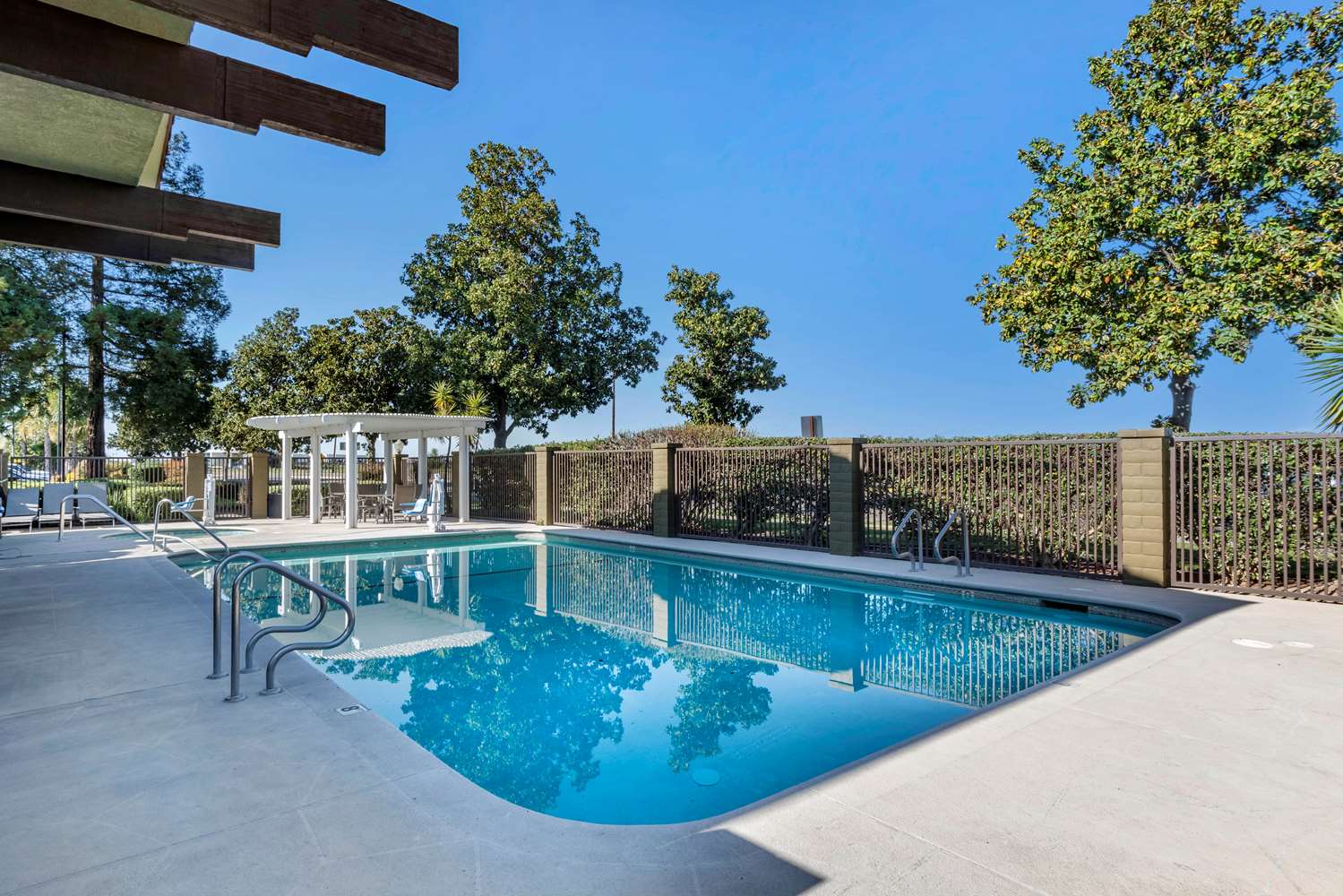 Best Western Orchard Inn 22/31