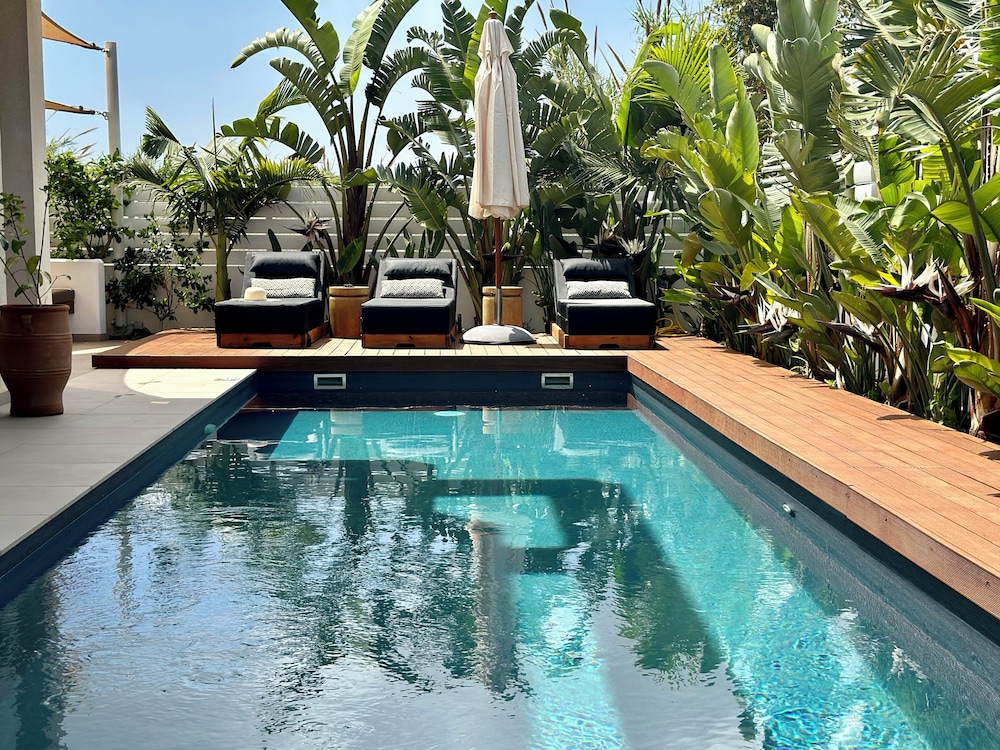 Lora Pearl Luxury Villa 65/66
