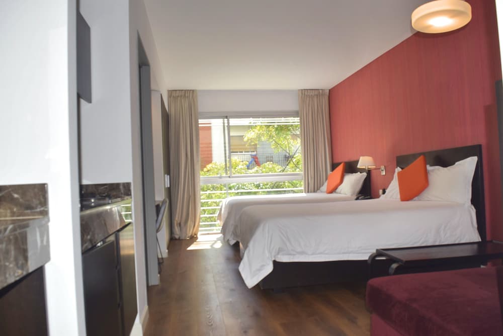SUPERIOR, TWIN BEDS