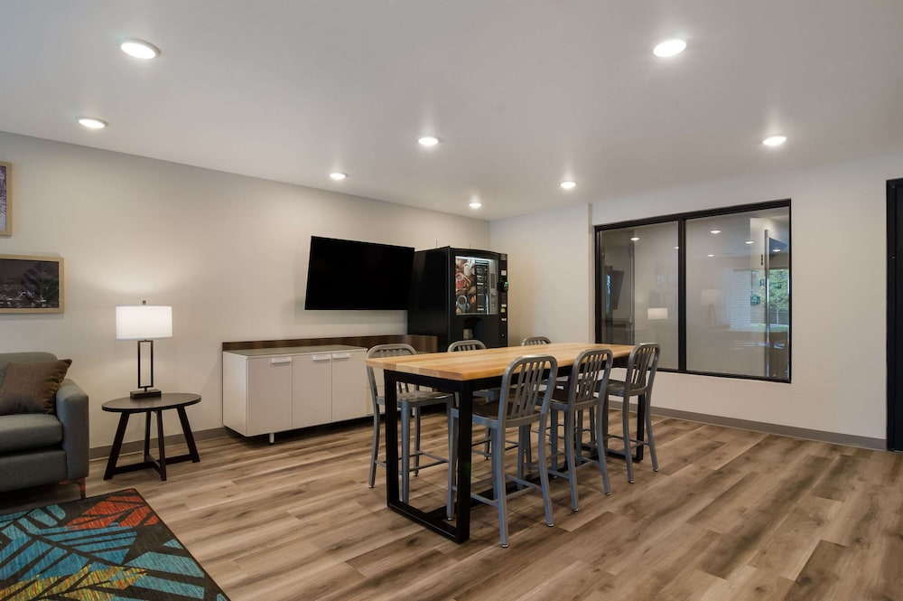 WoodSpring Suites Olympia - Lacey 15/21