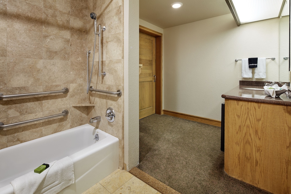 Cavalier Oceanfront Resort 67/67