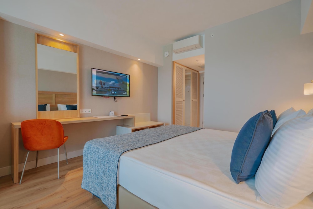 Sural Saray - Adults Only 16+ 23/65