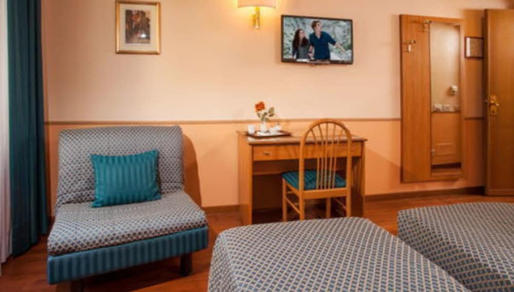 Hotel Piemonte Rome 30/45