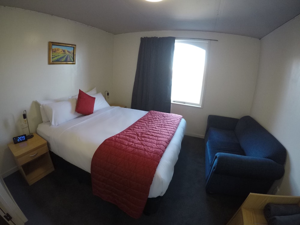 Colonial Village Motel 18/62