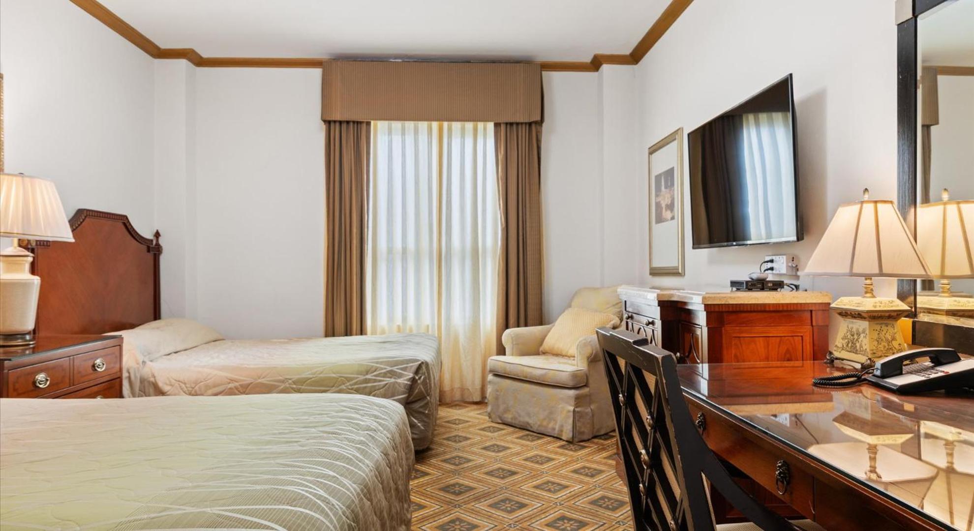 Standard, 2 Double Beds