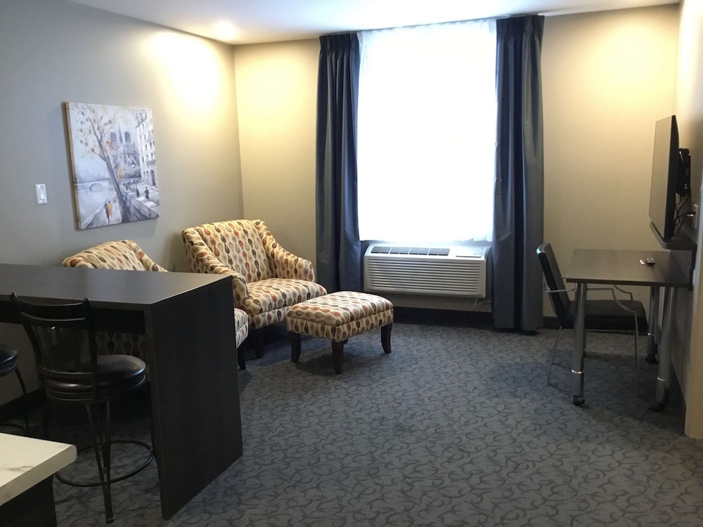 Villa Inn and Suites, SureStay Collection By Best Western 35/54