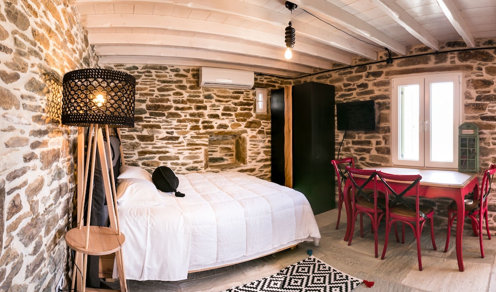 Imarkellis Boutique Villas 15/47