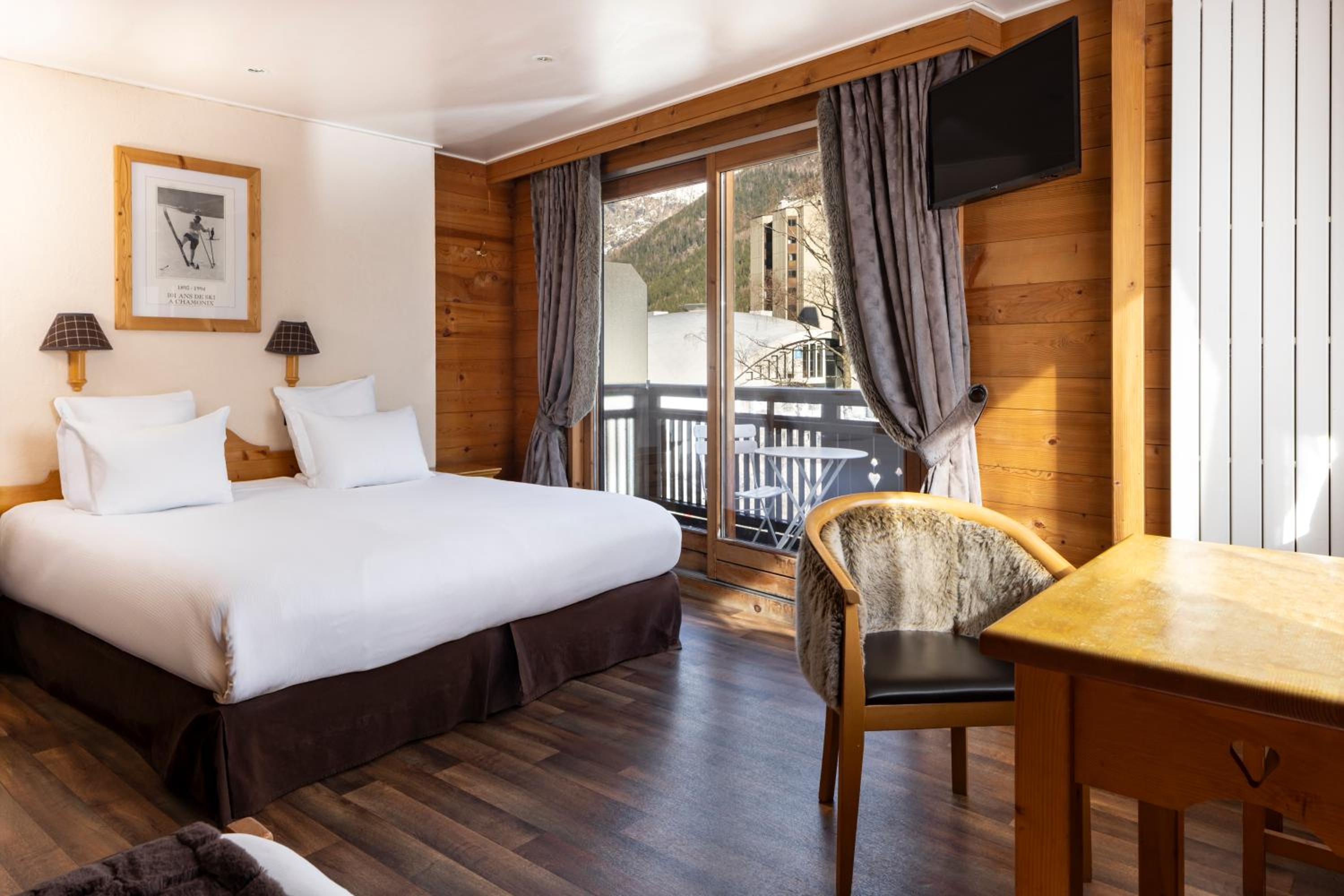 Superior, Double or Twin Bed, Mont Blanc View