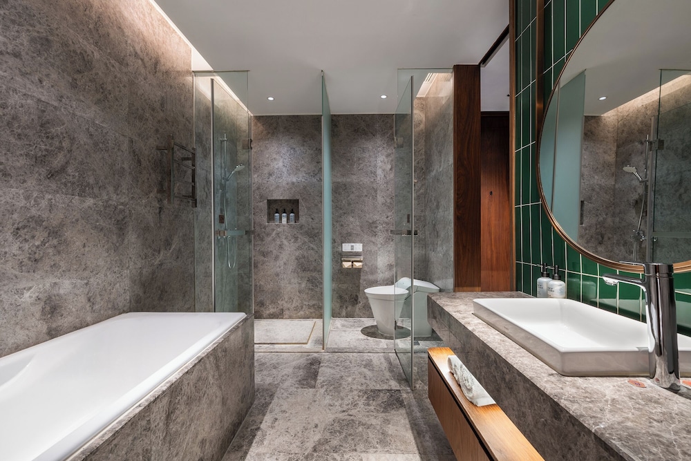 Novotel Shanghai Baoshan Jiusi 40/46