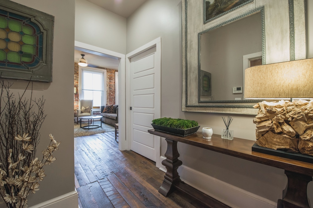 The Windsor Boutique Hotel 42/49