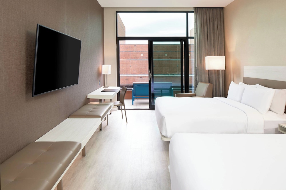 Room, 2 Queen Beds, Balcony