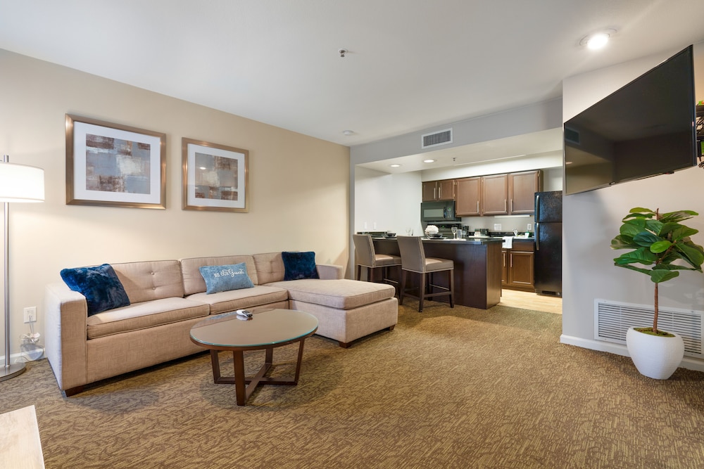 Chase Suite Hotel Brea 33/55