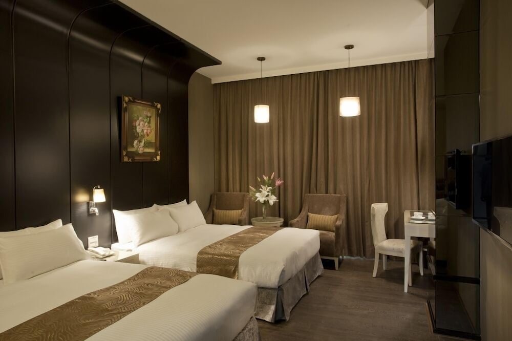 Renyi Lake Hotel 16/51