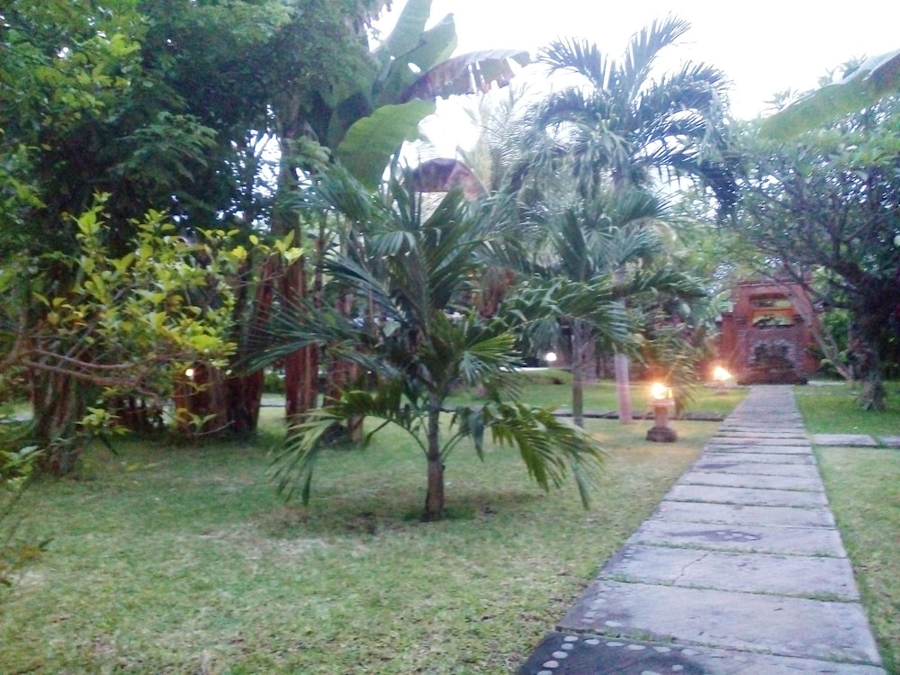 Suka Sari Cottages 60/71