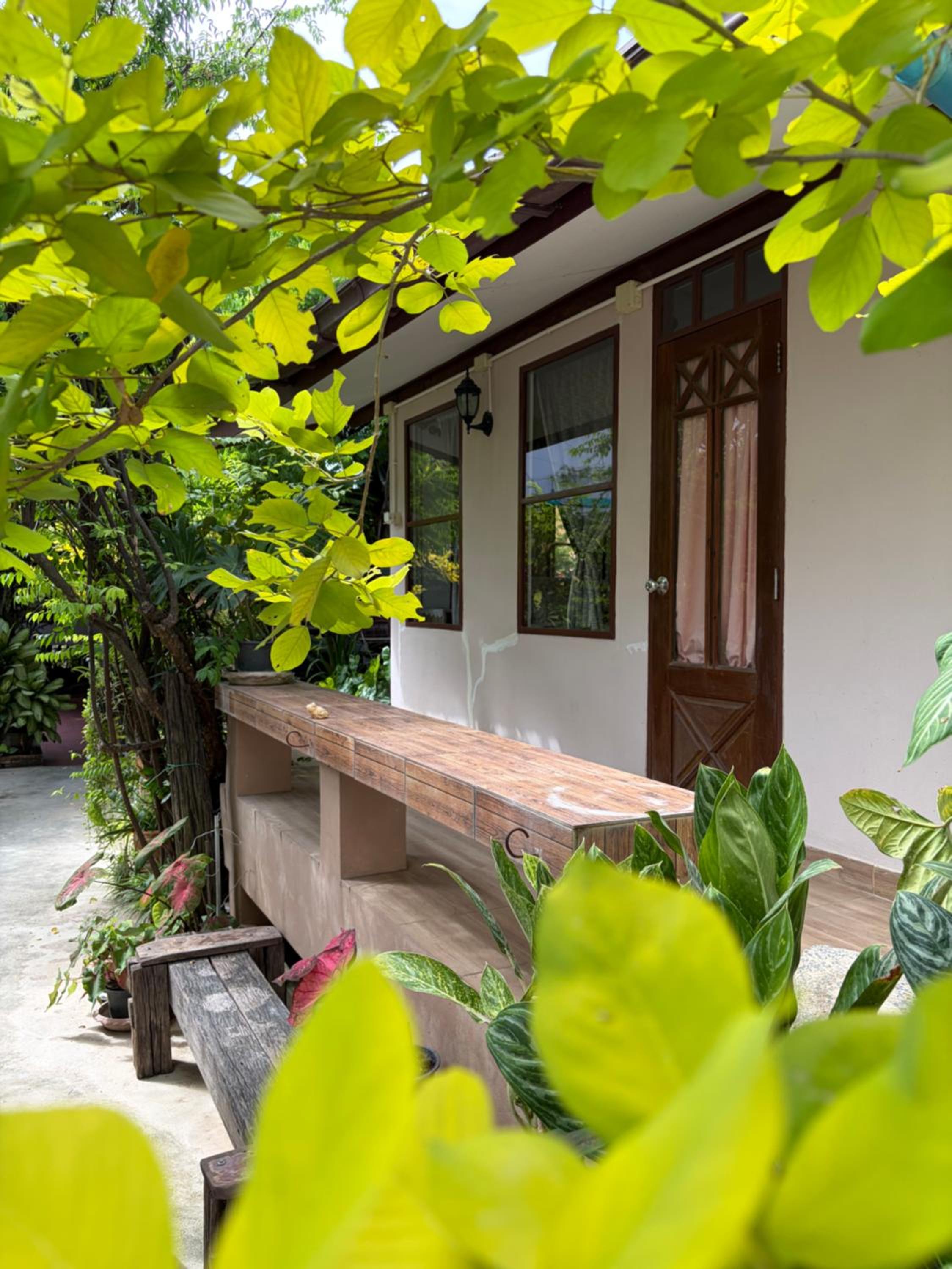 Loy Manee House 31/35