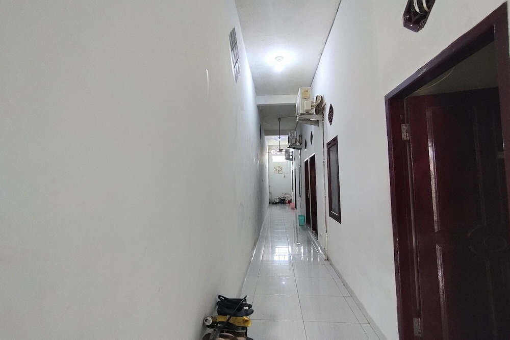 OYO 2933 Wisma Hiro Pertiwi 20/26