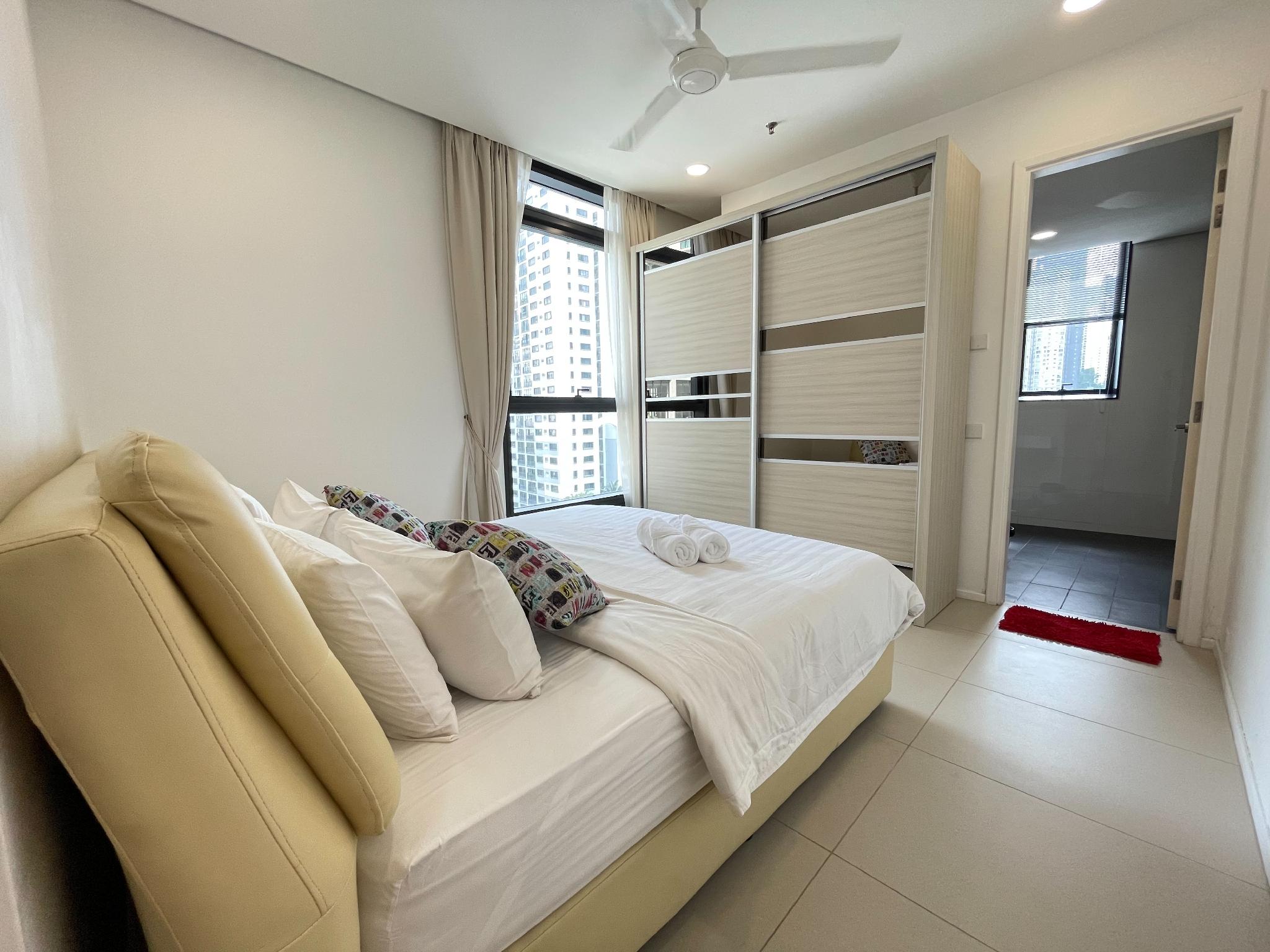 2 Bedrooms, Suite, King and Queen Bed, 2 Bathrooms