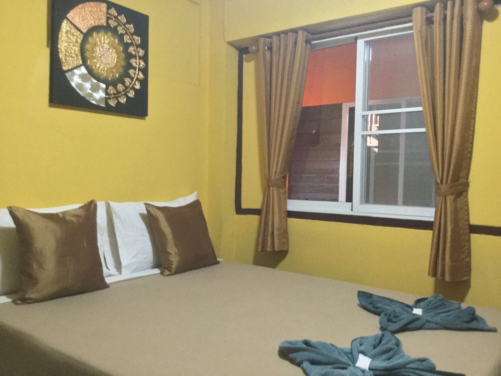 North Star Guest House 32/64
