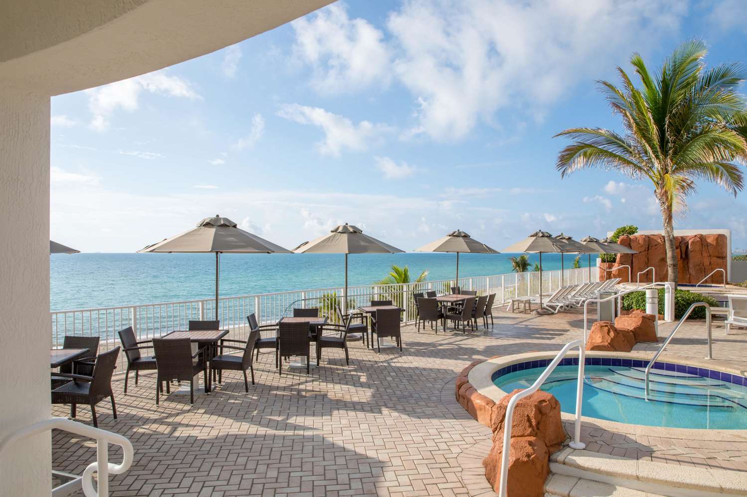 Trump International Beach Resort 110/116