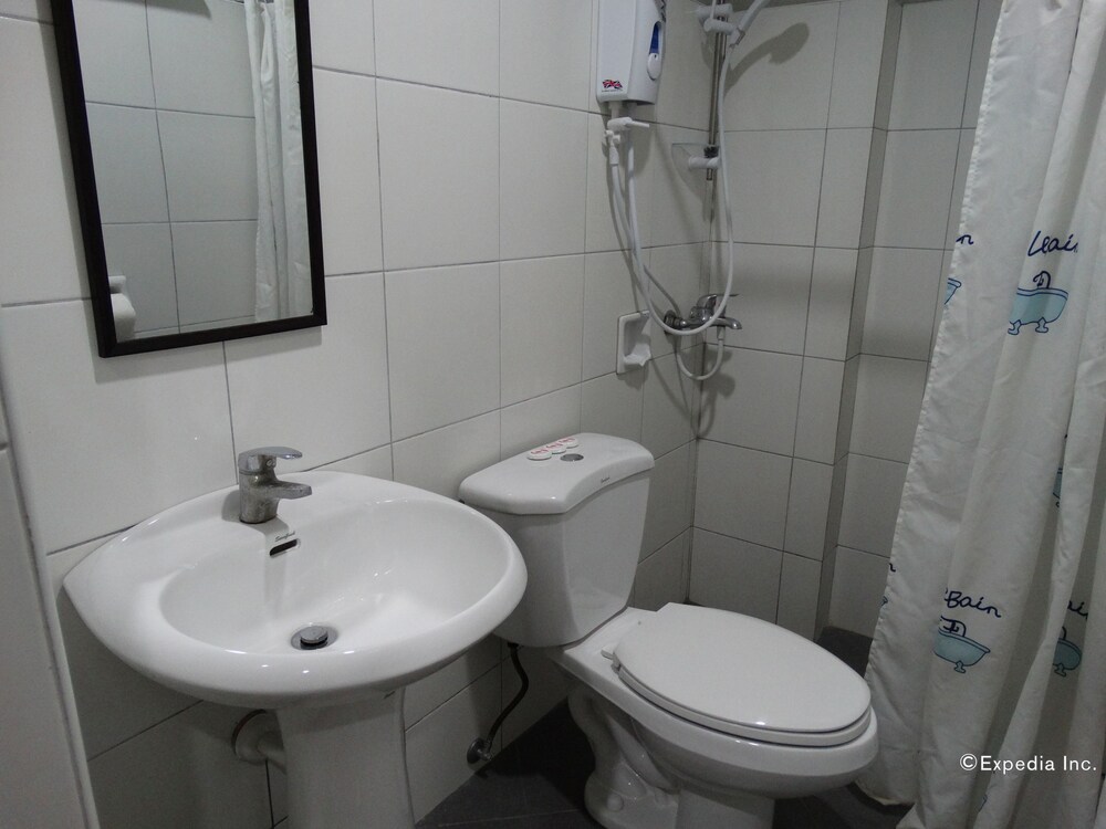 Harbour Gardens Tourist Inn 24/46