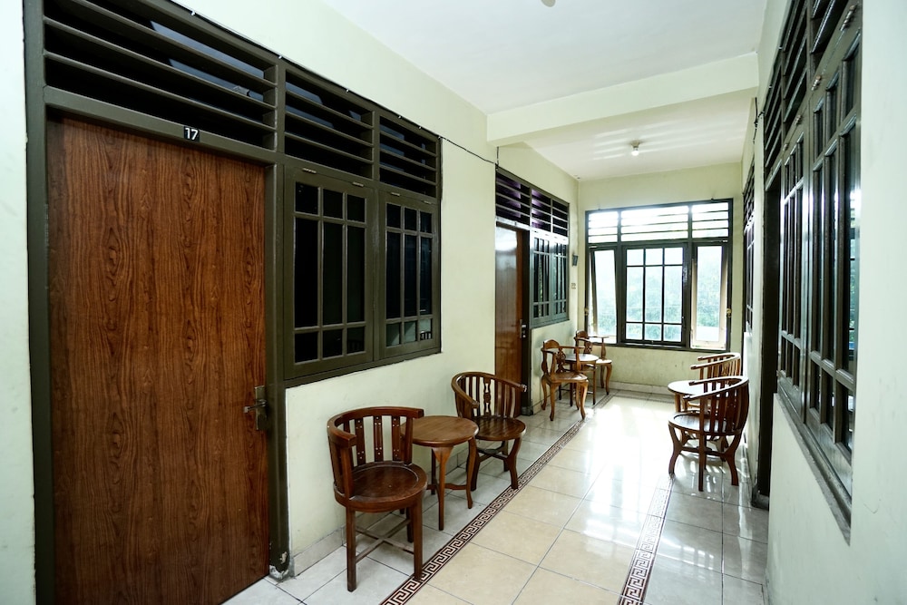 SPOT ON 2857 Hotel Pelangi 32/34