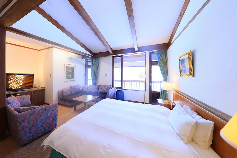 Hakkoda Hotel 4/29