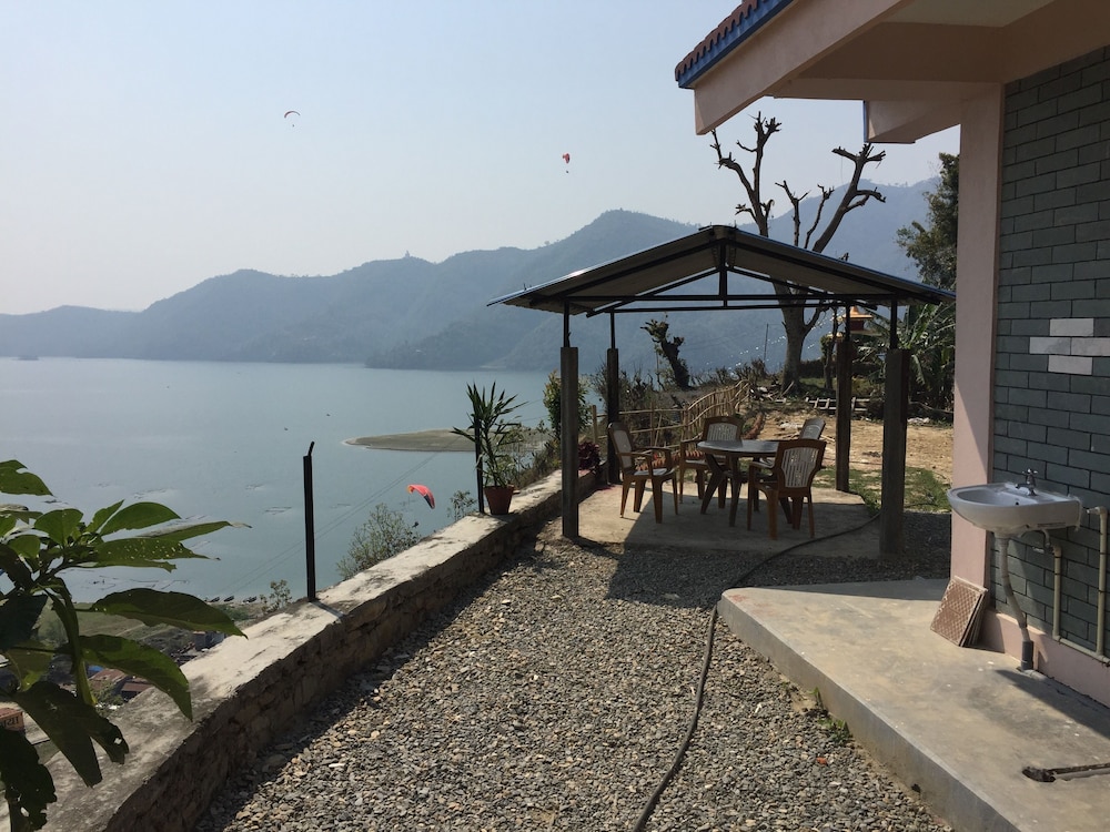 360 Lakefront Restro And Lodge 14/15