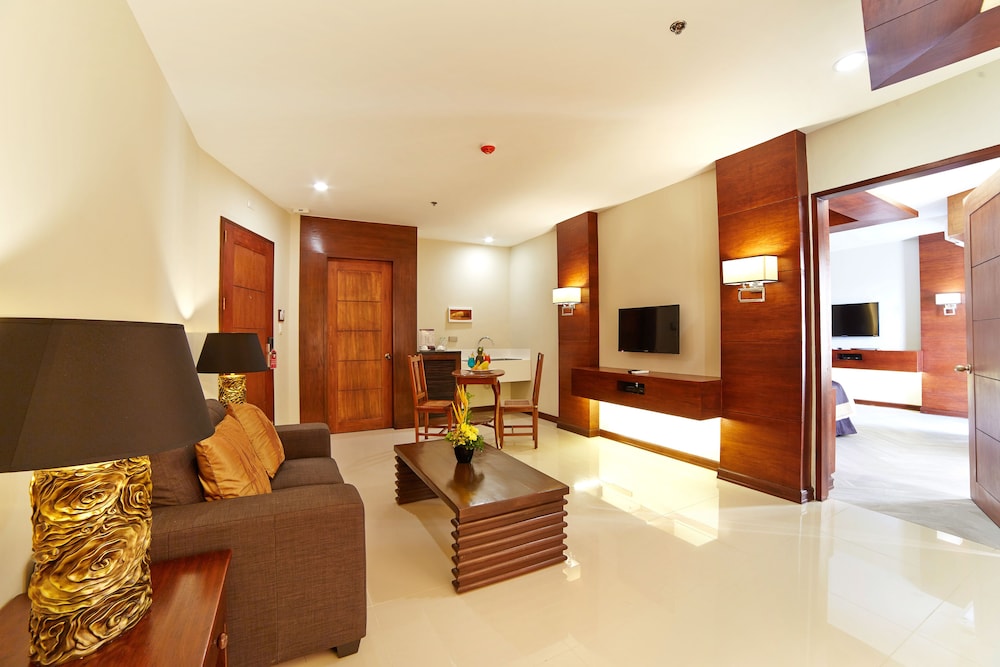CEBU WHITE SANDS RESORT AND SPA 23/50