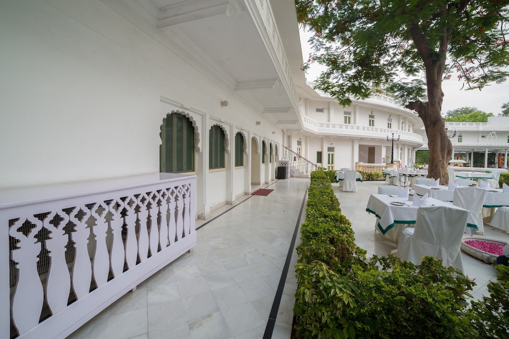 GARDEN HOTEL photo5