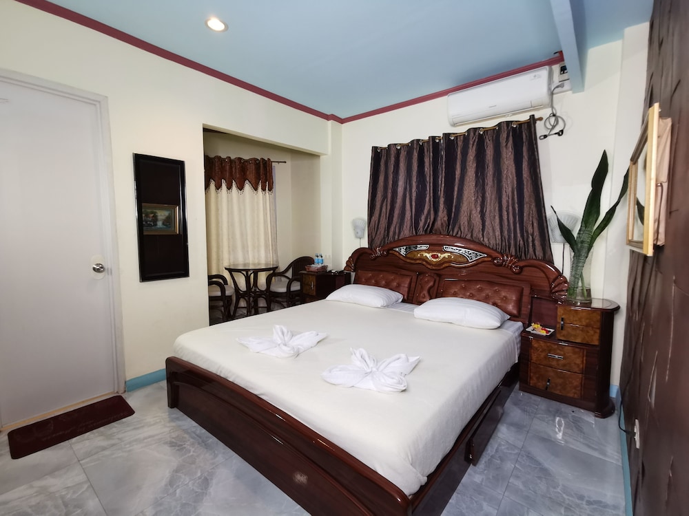 Cebu Hilltop Hotel 13/54
