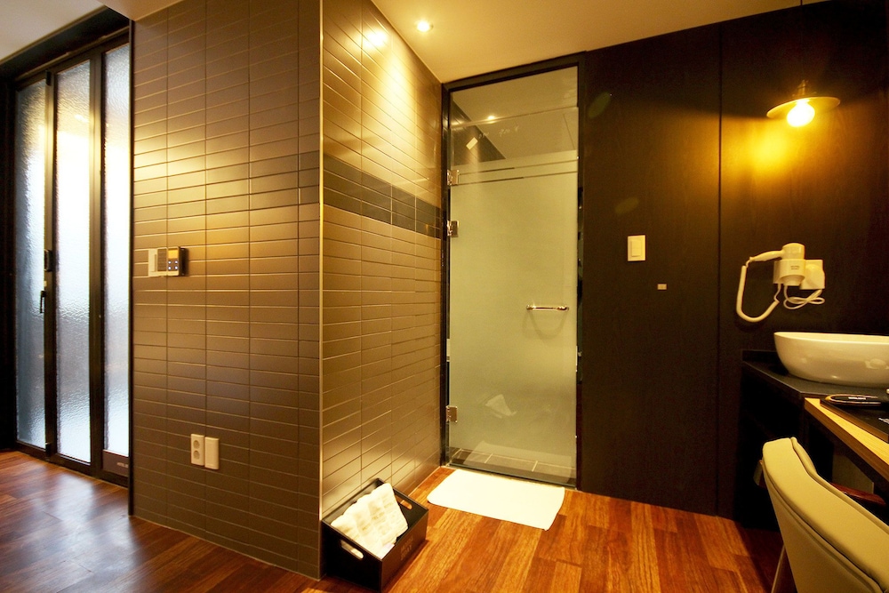 2Day Hotel 48/50