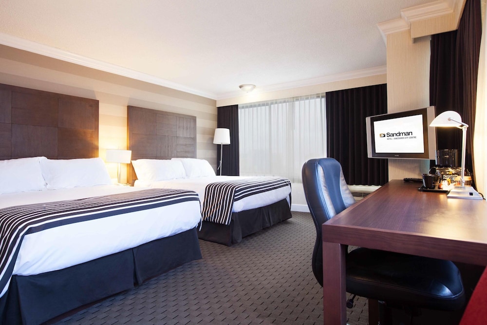 Sandman Hotel Vancouver Downtown 7/40