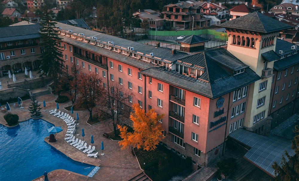 Dvoretsa Spa 2/70