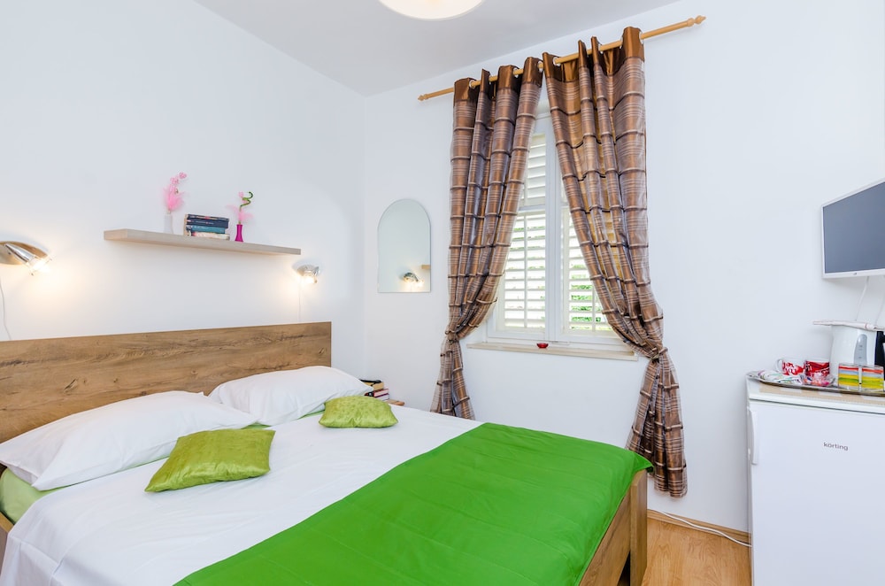 Villa Katarina 13/69