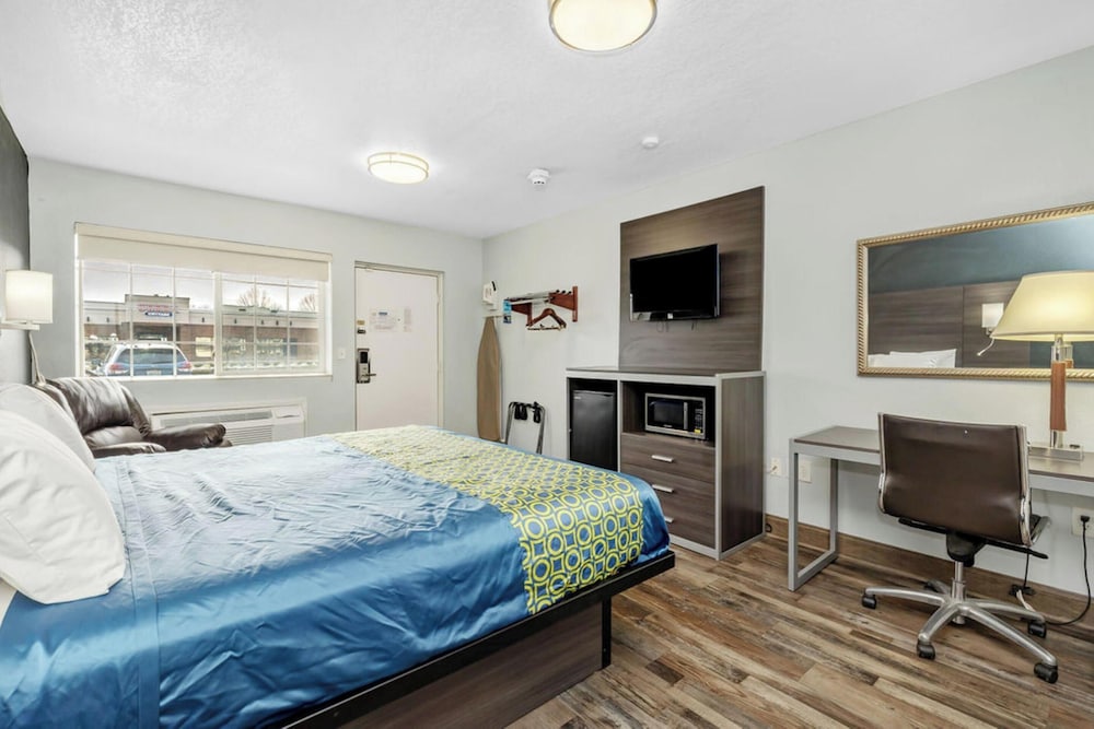 Room, King Bed, Accessible