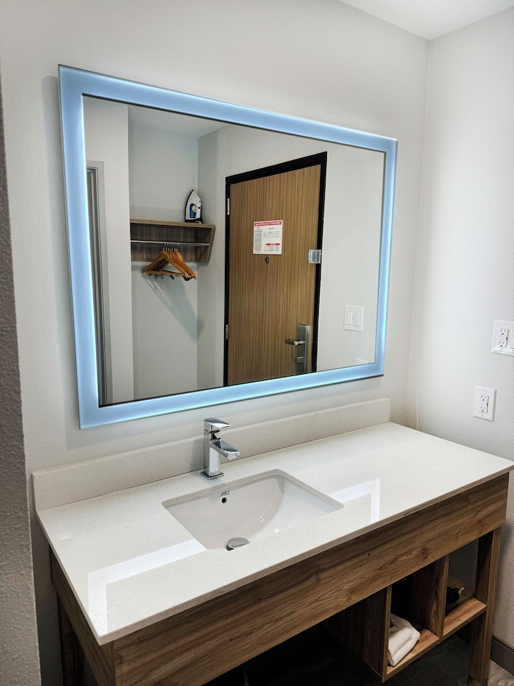 La Quinta Inn And Suites By Wyndham Nashville Franklin 44/46