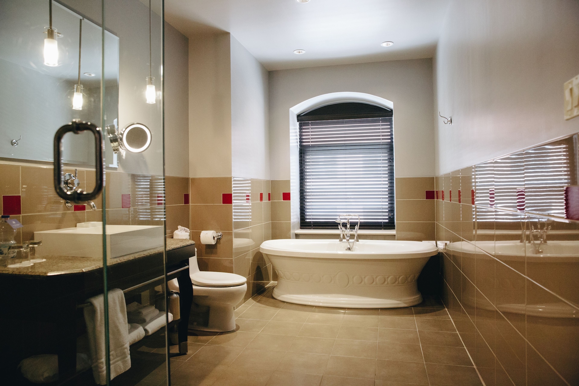 Junior Suite, King Bed, Hotel Place D'armes 6/6