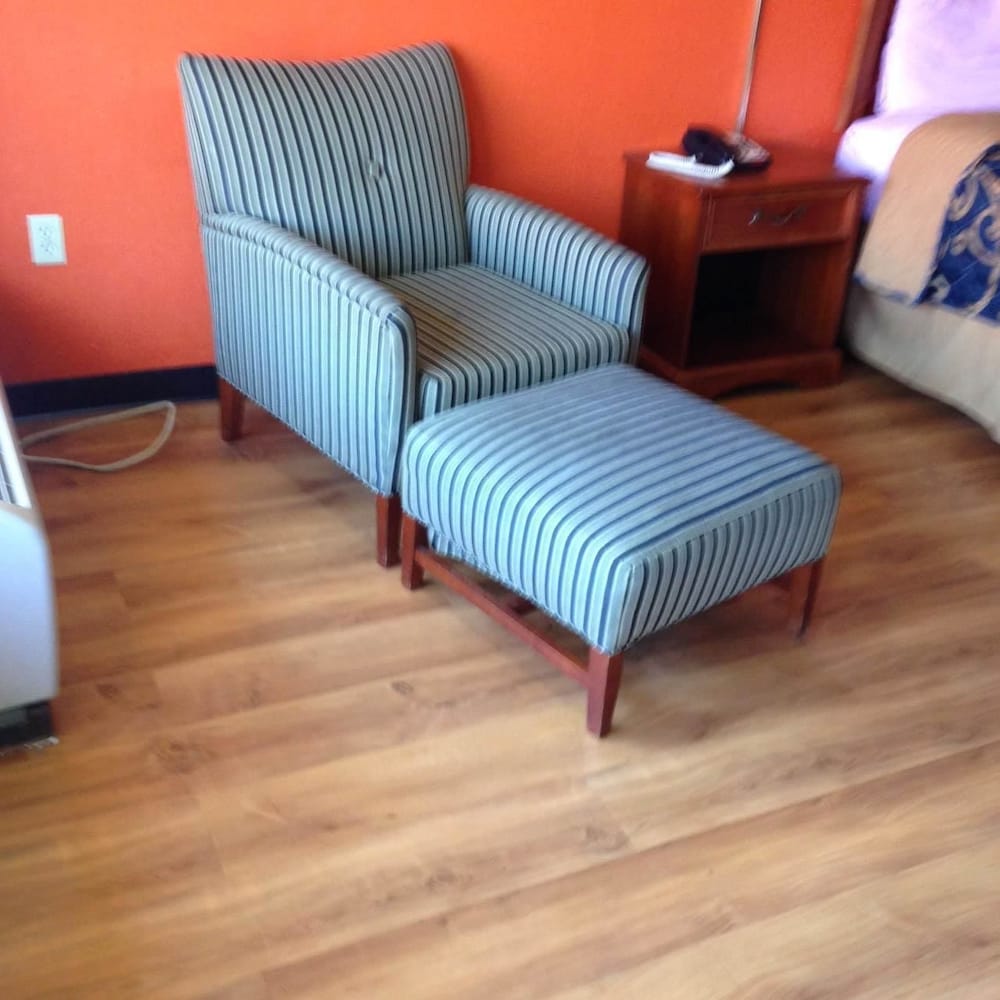 Americas Best Value Inn Forest 14/24