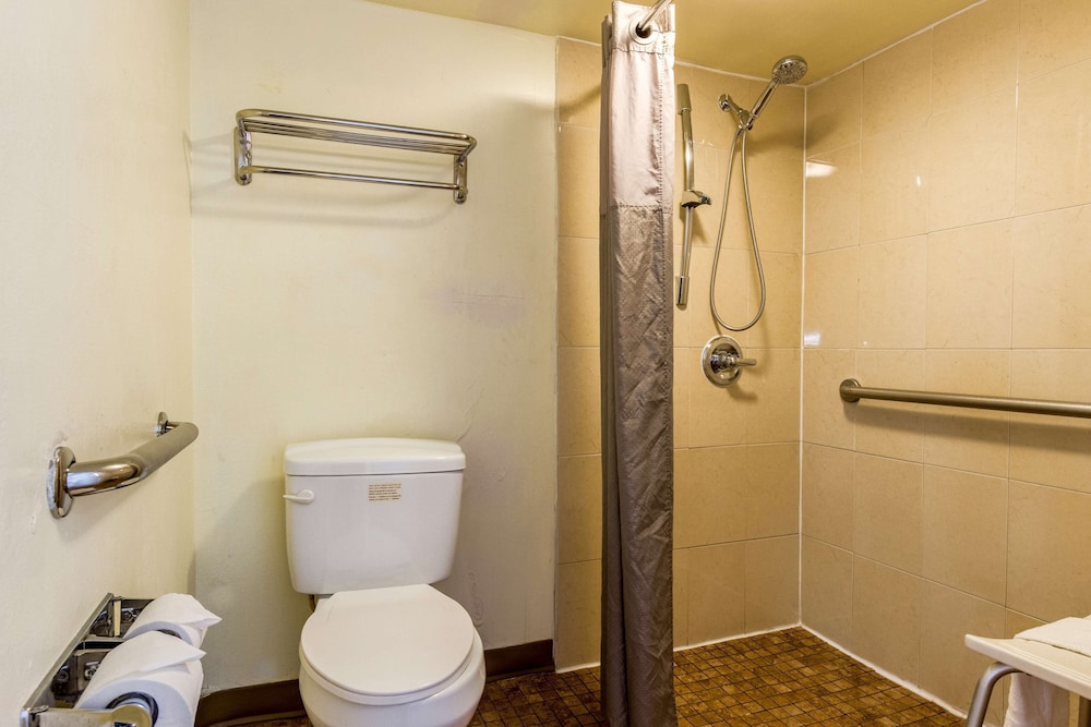 Motel6 Glendale, AZ 45/48