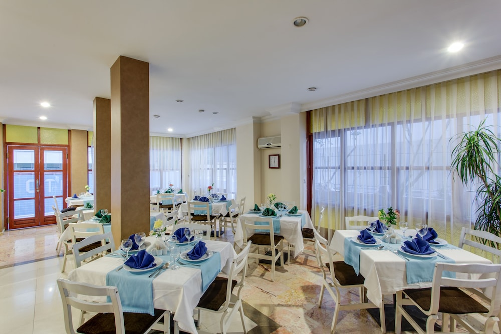 Sherwood Premio Hotel 38/50