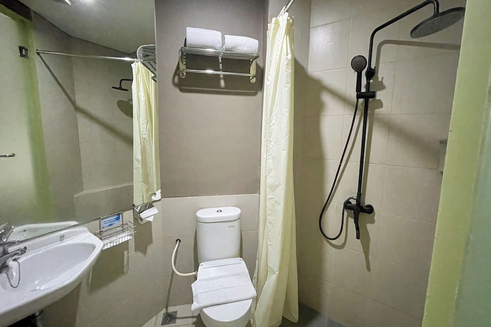 Lemo Hotel Serpong 62/62
