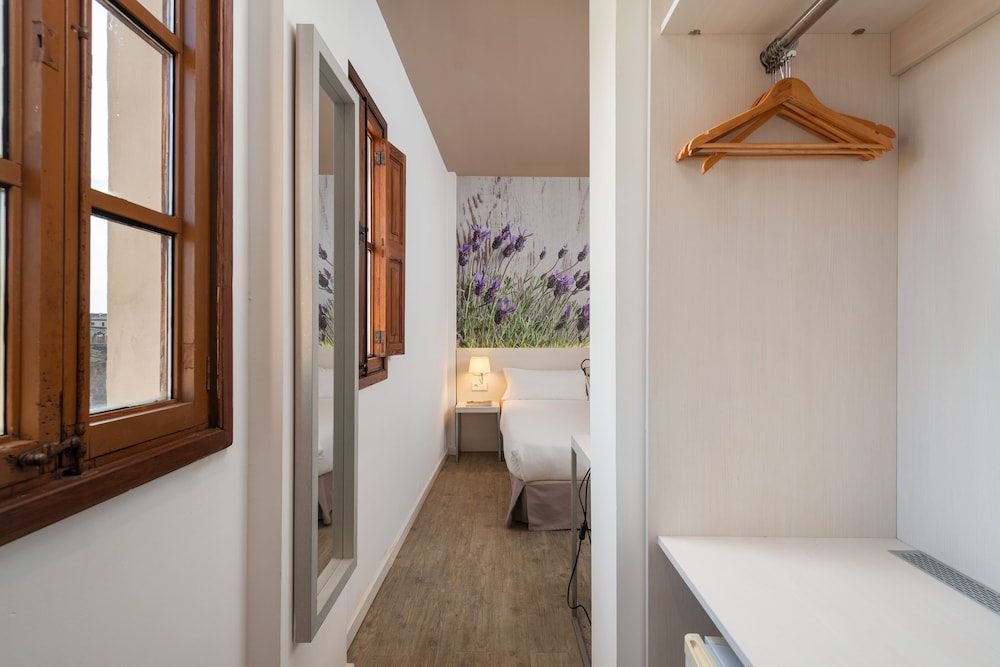Antic Hotel Espana 37/37